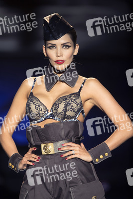 Andres Sarda Fashion Show auf der Mercedes-Benz Fashion Week Madrid Spring/Summer 2019
