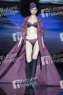 Andres Sarda Fashion Show auf der Mercedes-Benz Fashion Week Madrid Spring/Summer 2019