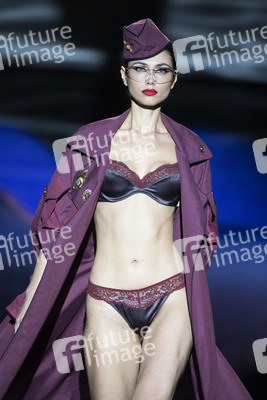 Andres Sarda Fashion Show auf der Mercedes-Benz Fashion Week Madrid Spring/Summer 2019