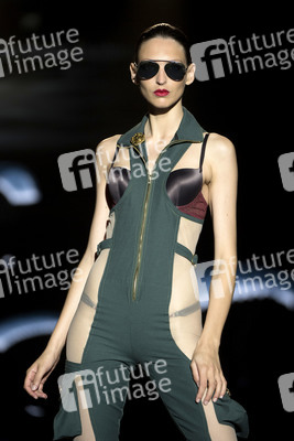 Andres Sarda Fashion Show auf der Mercedes-Benz Fashion Week Madrid Spring/Summer 2019
