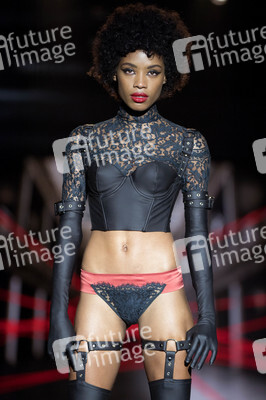 Andres Sarda Fashion Show auf der Mercedes-Benz Fashion Week Madrid Spring/Summer 2019