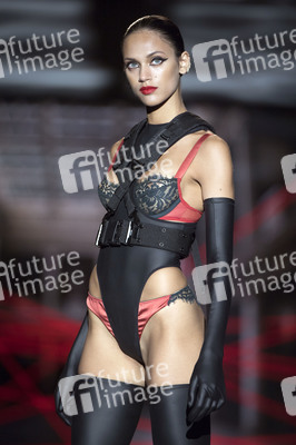 Andres Sarda Fashion Show auf der Mercedes-Benz Fashion Week Madrid Spring/Summer 2019
