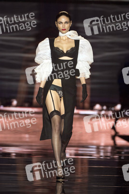 Andres Sarda Fashion Show auf der Mercedes-Benz Fashion Week Madrid Spring/Summer 2019