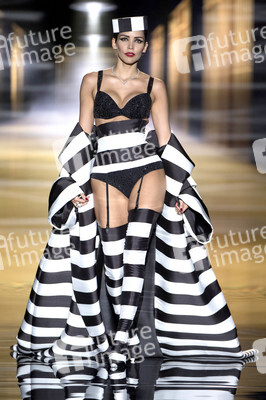 Andres Sarda Fashion Show auf der Mercedes-Benz Fashion Week Madrid Spring/Summer 2019