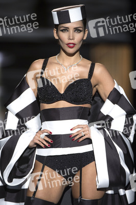 Andres Sarda Fashion Show auf der Mercedes-Benz Fashion Week Madrid Spring/Summer 2019