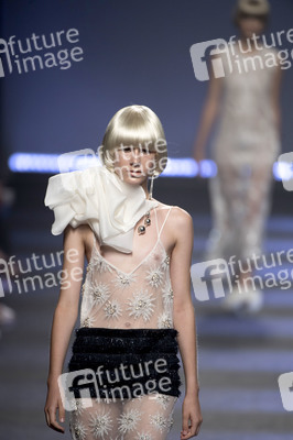 Duyos Fashion Show auf der Mercedes-Benz Fashion Week Madrid Spring/Summer 2019