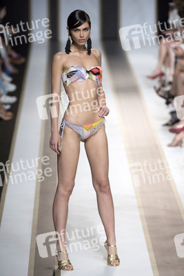 Dolores Cortés Fashion Show auf der Mercedes-Benz Fashion Week Madrid Spring/Summer 2019