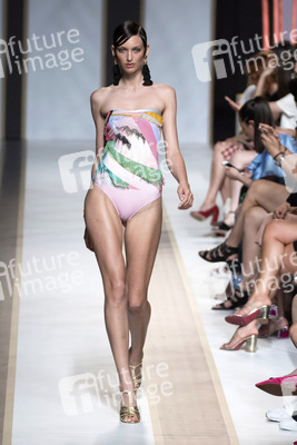 Dolores Cortés Fashion Show auf der Mercedes-Benz Fashion Week Madrid Spring/Summer 2019