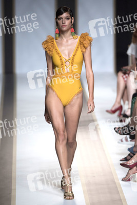 Dolores Cortés Fashion Show auf der Mercedes-Benz Fashion Week Madrid Spring/Summer 2019