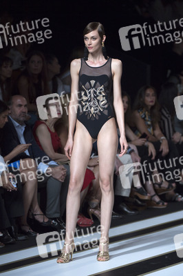 Dolores Cortés Fashion Show auf der Mercedes-Benz Fashion Week Madrid Spring/Summer 2019