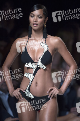 Dolores Cortés Fashion Show auf der Mercedes-Benz Fashion Week Madrid Spring/Summer 2019