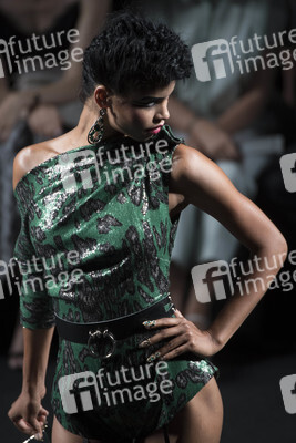 Ana Locking Fashion Show auf der Mercedes-Benz Fashion Week Madrid Spring/Summer 2019