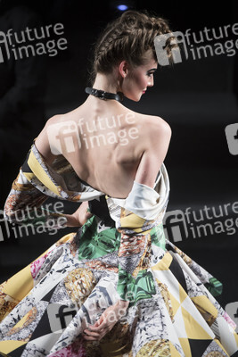 Ana Locking Fashion Show auf der Mercedes-Benz Fashion Week Madrid Spring/Summer 2019