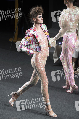 Ana Locking Fashion Show auf der Mercedes-Benz Fashion Week Madrid Spring/Summer 2019