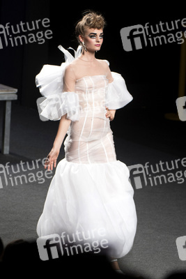 Ana Locking Fashion Show auf der Mercedes-Benz Fashion Week Madrid Spring/Summer 2019