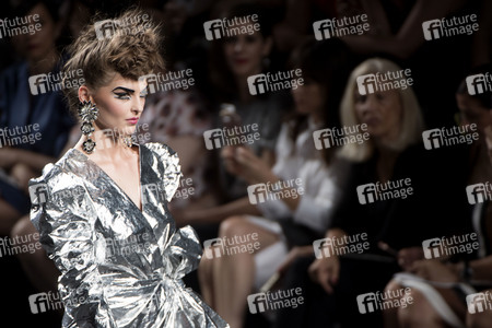 Ana Locking Fashion Show auf der Mercedes-Benz Fashion Week Madrid Spring/Summer 2019