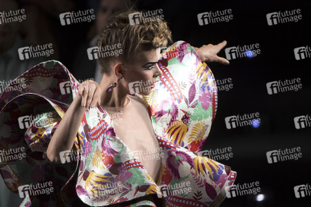 Ana Locking Fashion Show auf der Mercedes-Benz Fashion Week Madrid Spring/Summer 2019