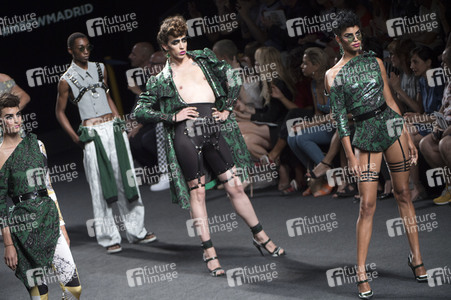 Ana Locking Fashion Show auf der Mercedes-Benz Fashion Week Madrid Spring/Summer 2019