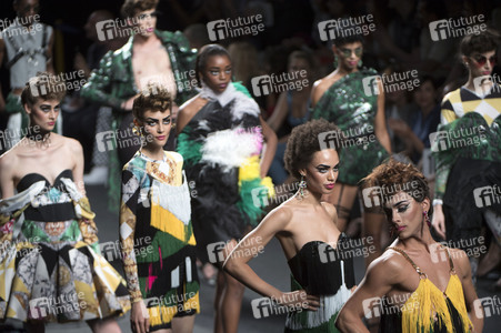 Ana Locking Fashion Show auf der Mercedes-Benz Fashion Week Madrid Spring/Summer 2019