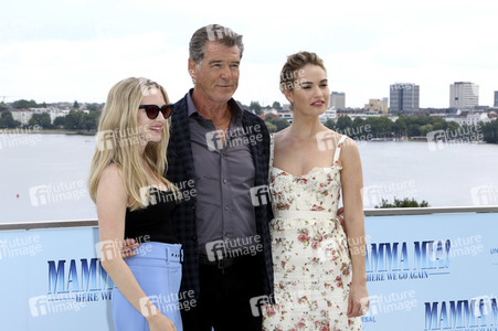 Photocall 'Mamma Mia! Here We Go Again' in Hamburg