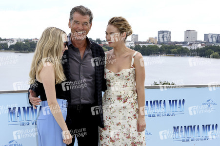 Photocall 'Mamma Mia! Here We Go Again' in Hamburg