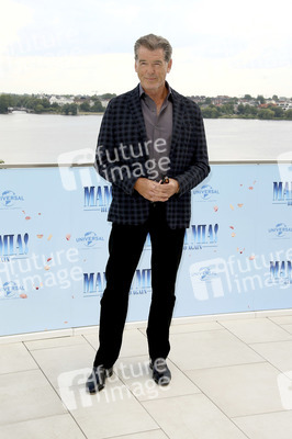 Photocall 'Mamma Mia! Here We Go Again' in Hamburg