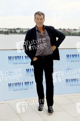 Photocall 'Mamma Mia! Here We Go Again' in Hamburg