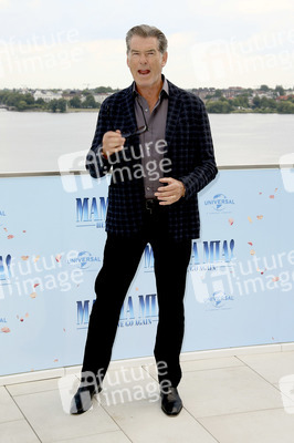 Photocall 'Mamma Mia! Here We Go Again' in Hamburg