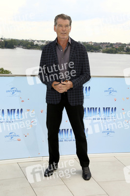 Photocall 'Mamma Mia! Here We Go Again' in Hamburg