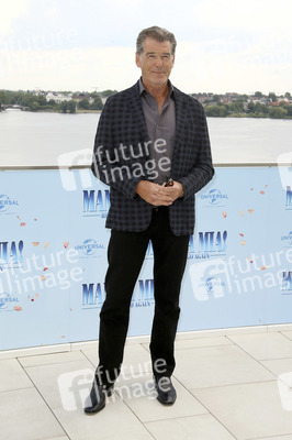 Photocall 'Mamma Mia! Here We Go Again' in Hamburg