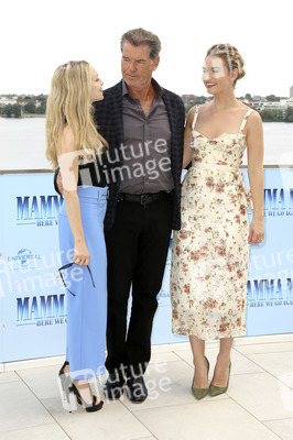 Photocall 'Mamma Mia! Here We Go Again' in Hamburg