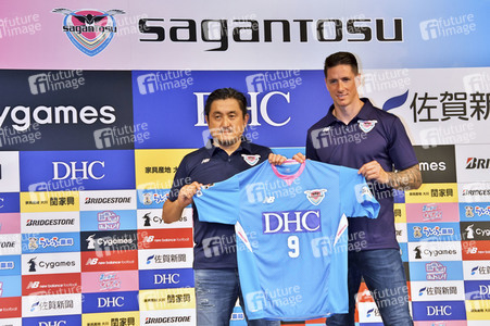 Pressekonferenz mit Fernando Torres in Tokio