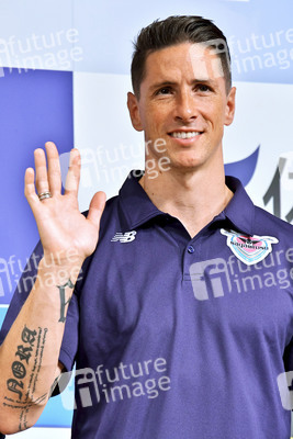 Pressekonferenz mit Fernando Torres in Tokio