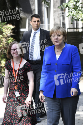 Angela Merkel besucht Caritas Zentrum in Köln