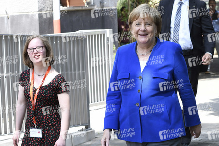 Angela Merkel besucht Caritas Zentrum in Köln