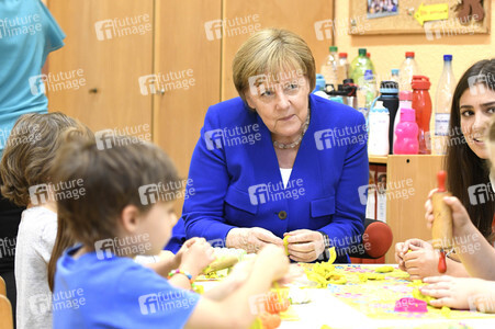 Angela Merkel besucht Caritas Zentrum in Köln