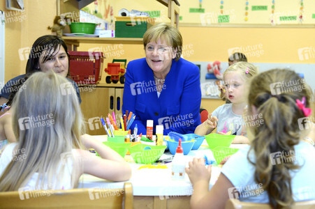Angela Merkel besucht Caritas Zentrum in Köln