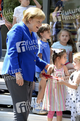 Angela Merkel besucht Caritas Zentrum in Köln