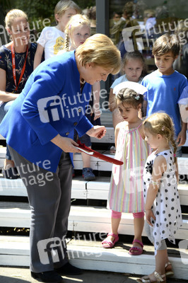 Angela Merkel besucht Caritas Zentrum in Köln