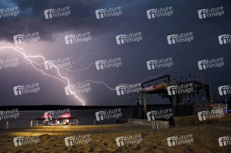 Gewitter beim Helene Beach Festival in Frankfurt