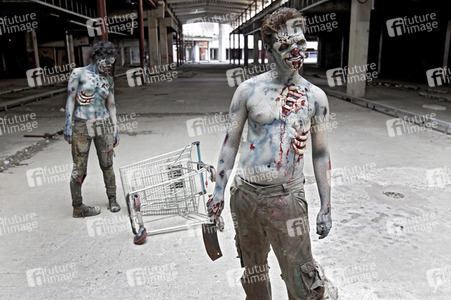 GEEK ART: Zombie-Apokalypse / Zombie Apocalypse Bodypainting