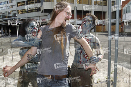 GEEK ART: Zombie-Apokalypse / Zombie Apocalypse Bodypainting