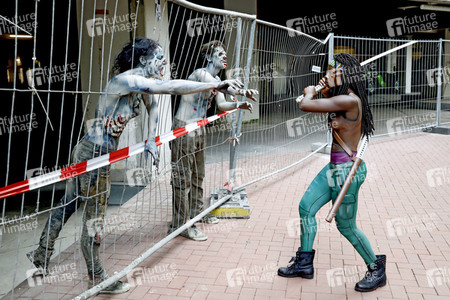 GEEK ART: Zombie-Apokalypse / Zombie Apocalypse Bodypainting