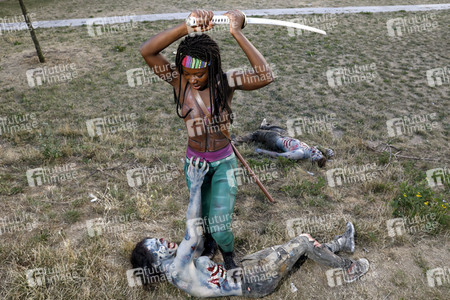 GEEK ART: Zombie-Apokalypse / Zombie Apocalypse Bodypainting