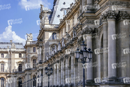 Palais du Louvre in Paris