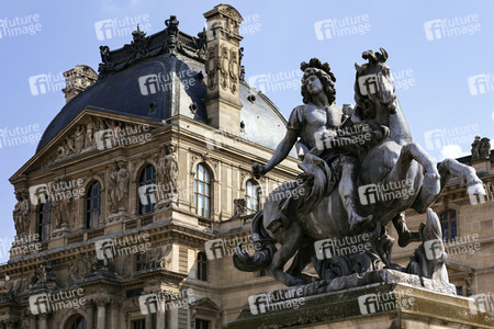 Palais du Louvre in Paris