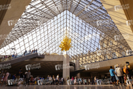 Palais du Louvre in Paris