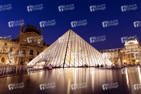 Palais du Louvre in Paris