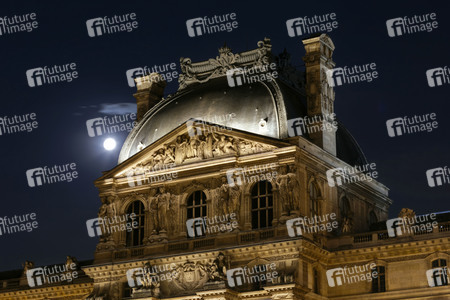 Palais du Louvre in Paris