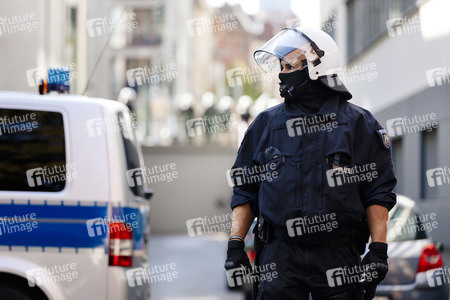 Symbolfoto Polizeihelme